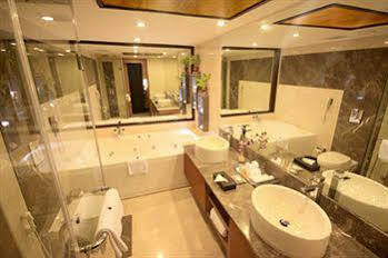 The Atria Bangalore Exterior photo